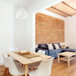 Akira Flats Urgell Barcelone